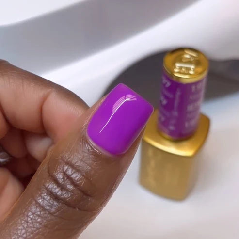 DND DIVA Duo Gel Matching Color 197 Masquerade