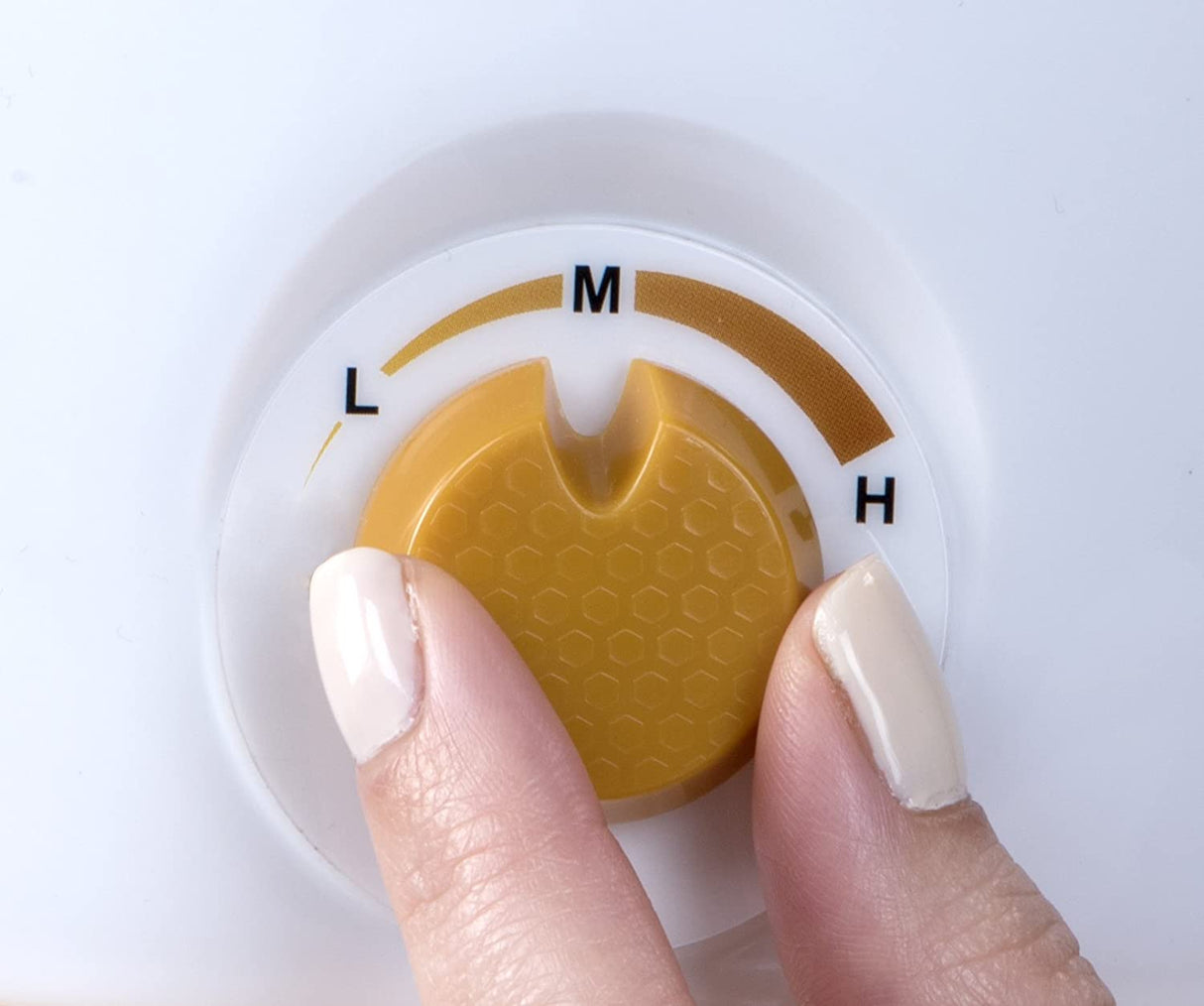 Gigi Deluxe Double Wax Warmer 14oz Lid included