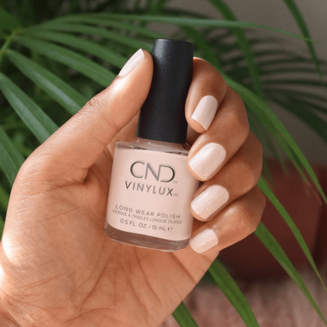 CND Vinylux 371 Mover & Shaker