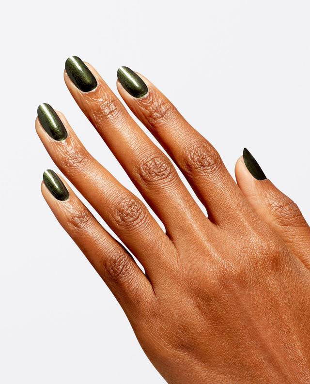 OPI x Wicked Infinite Shine IS HR R17 Ozmopolitan