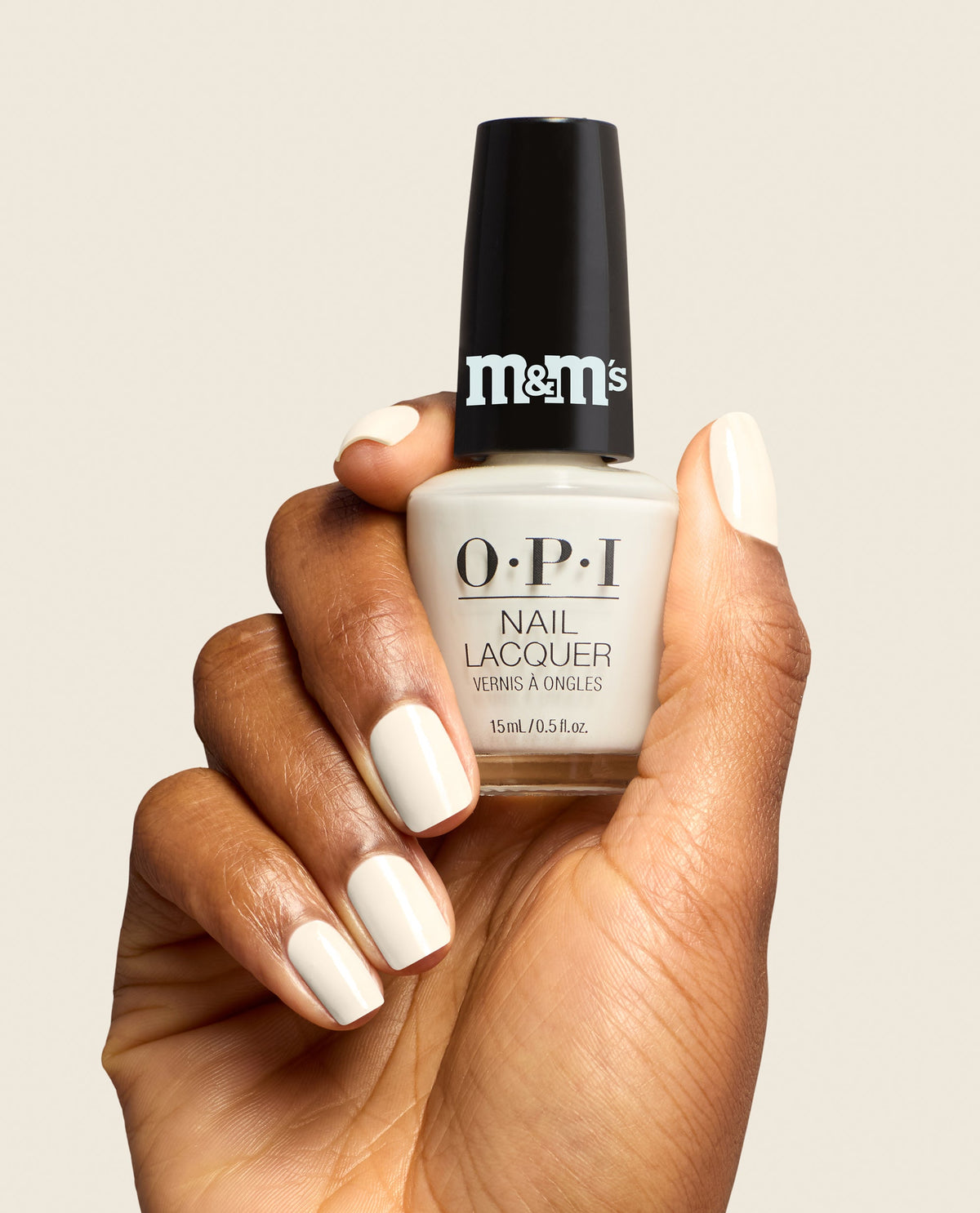 OPI x M&M'S Nail Lacquer - White Choco-hot (HRT11)
