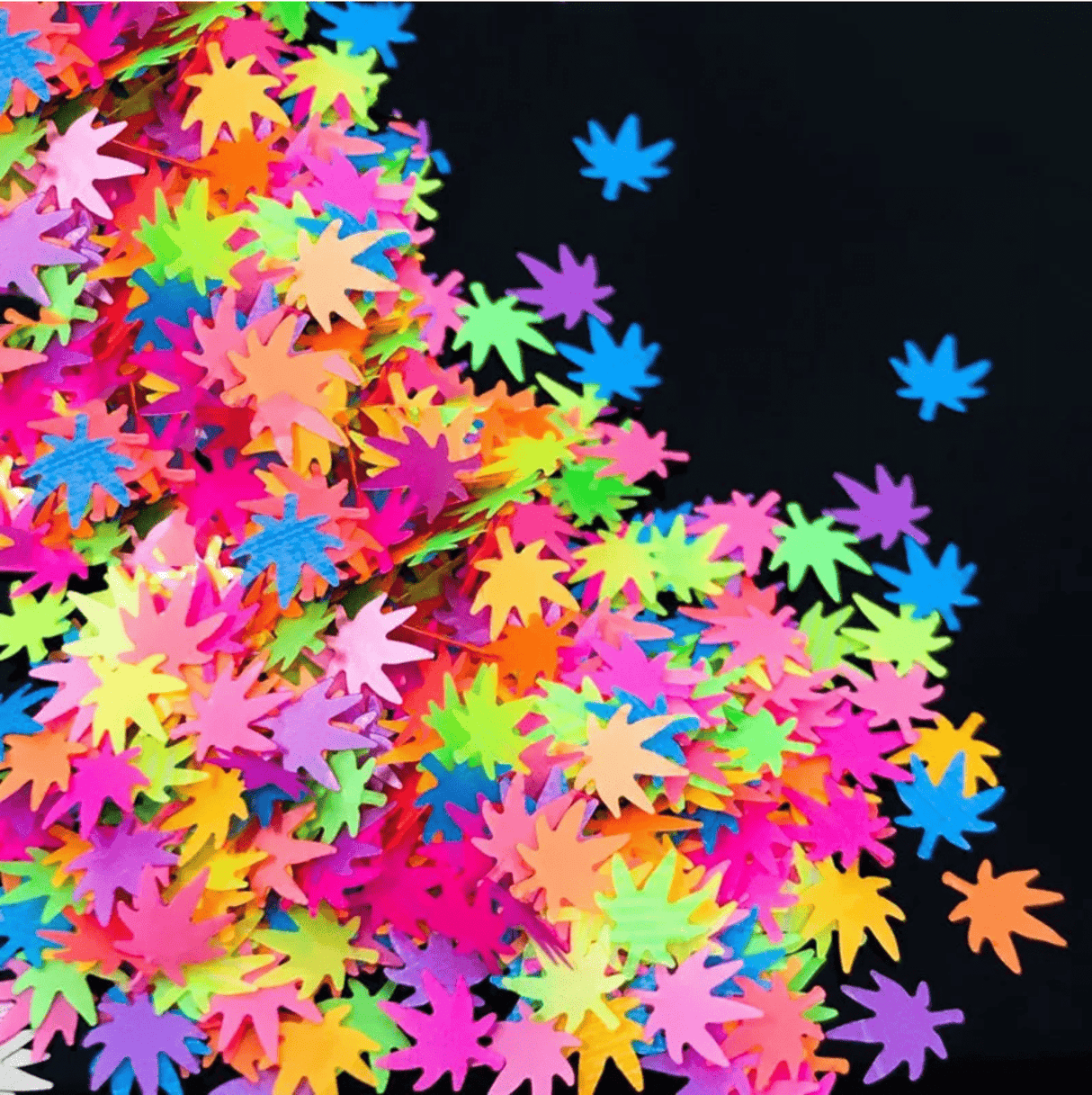 JNBS Glitter Neon Glow in the dark Maple Leaf (Set of 12 Grids)